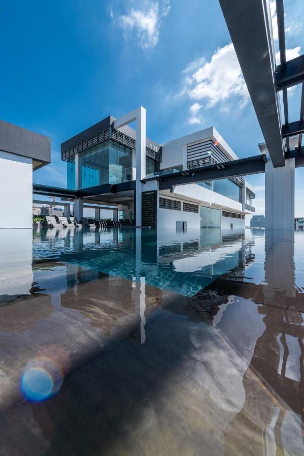 Naki Suites @ Silvertown Phnom Pen Exterior foto