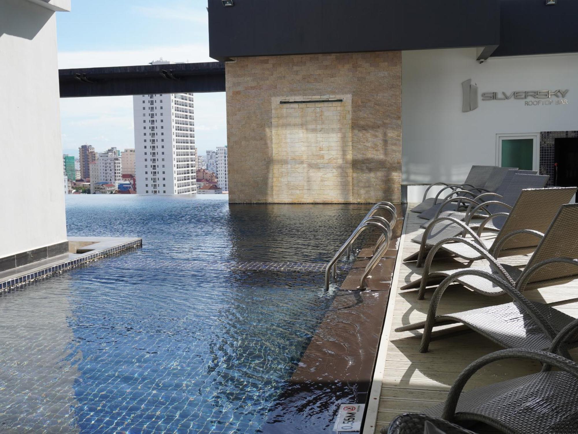 Naki Suites @ Silvertown Phnom Pen Exterior foto